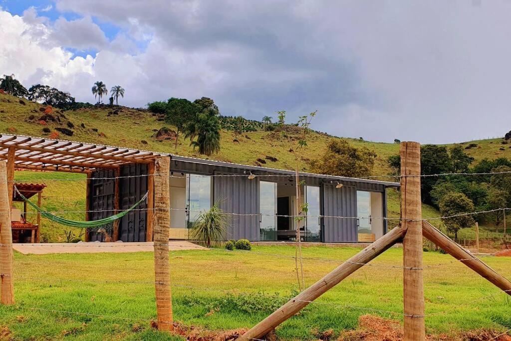 הוילה Bueno Brandão Casa Container Com Spa E Linda Vista Para A Serra Da Mantiqueira מראה חיצוני תמונה